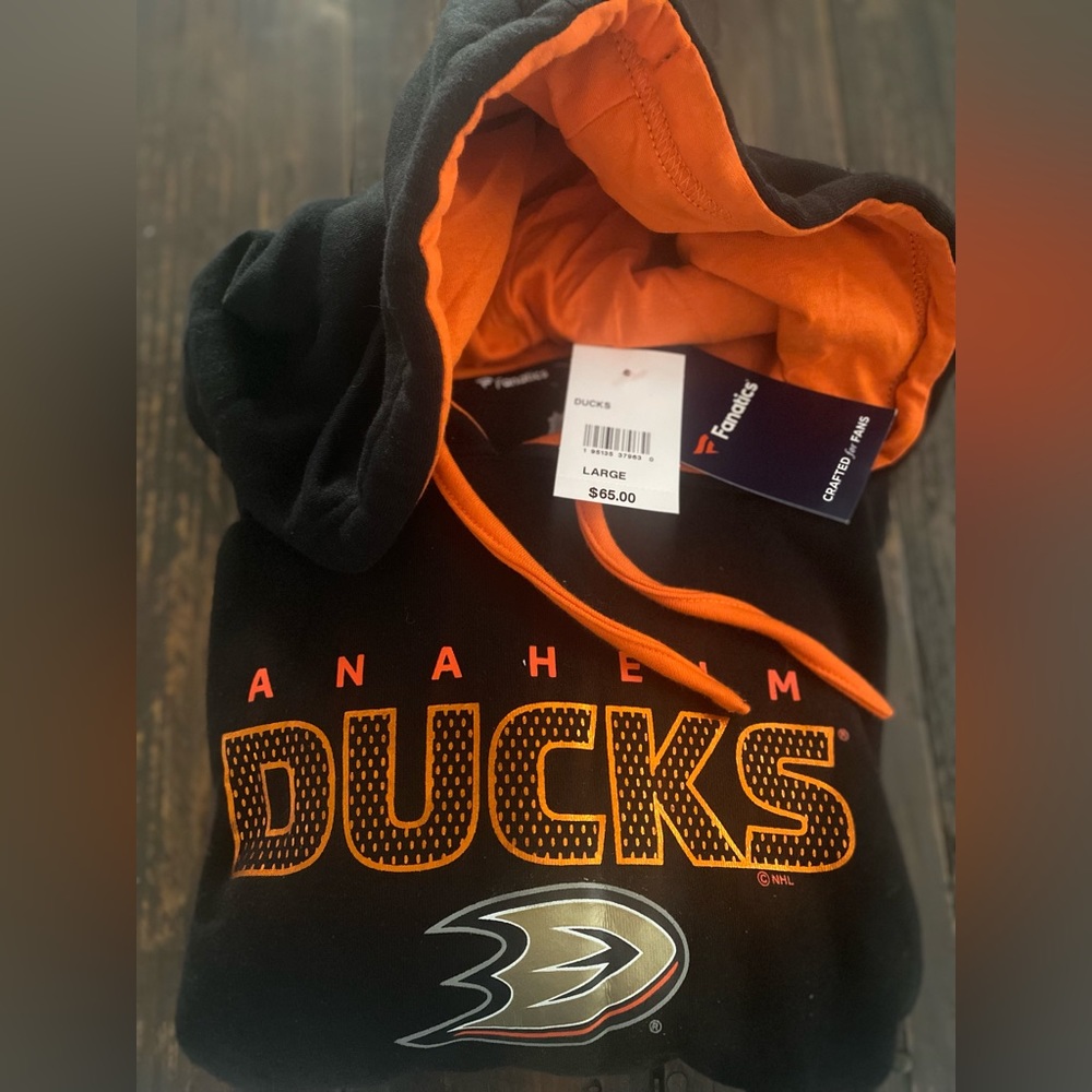 ANAHEIM DUCKS NWT SWEATSHIRT WOMENS